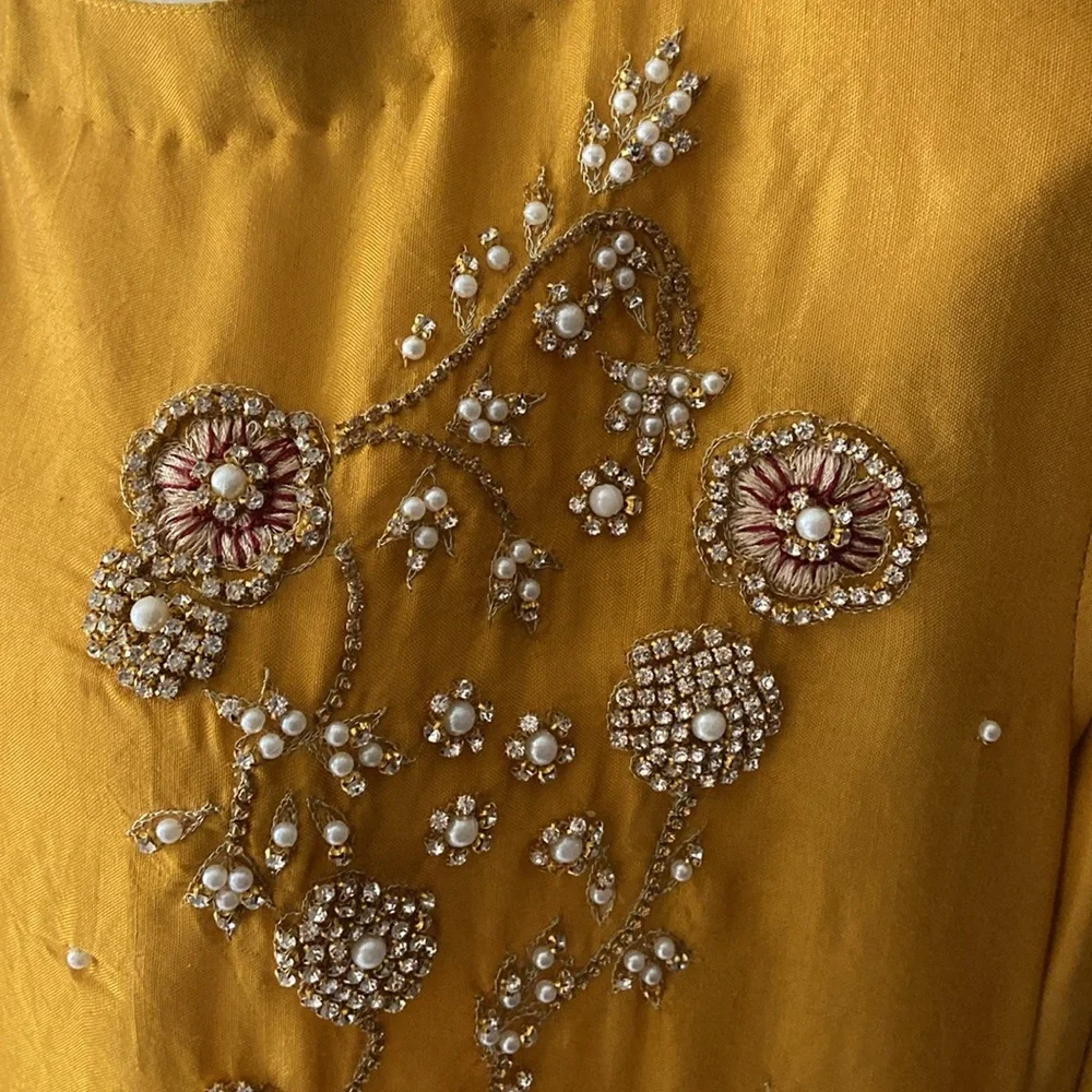 Indian Mustard Yellow Embroidered Rhinestone & Pearl Studded Tunic Size Large - Picture 5 of 8